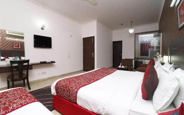 Hotel Jashn Inn near Apollo Hospital