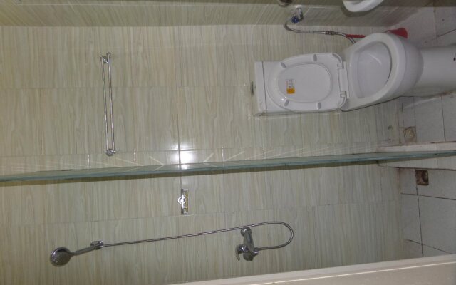 Silverland Hotel and Suites