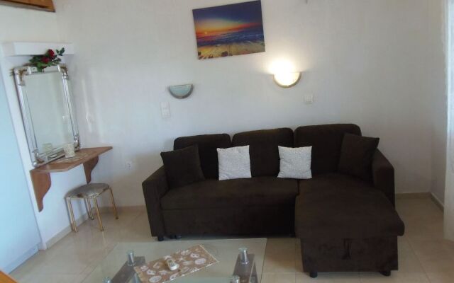 Studios Milos Skopelos-Where the Sea Meets the Sky