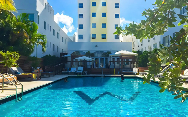 Marseilles Beachfront Hotel