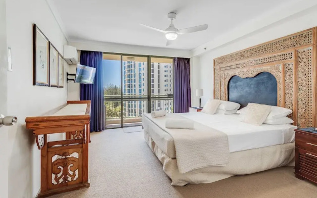 The Meriton on Main Beach