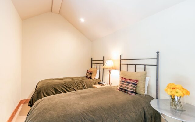 Terraces 402 by Exceptional Stays