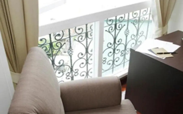 Aurum The River Place