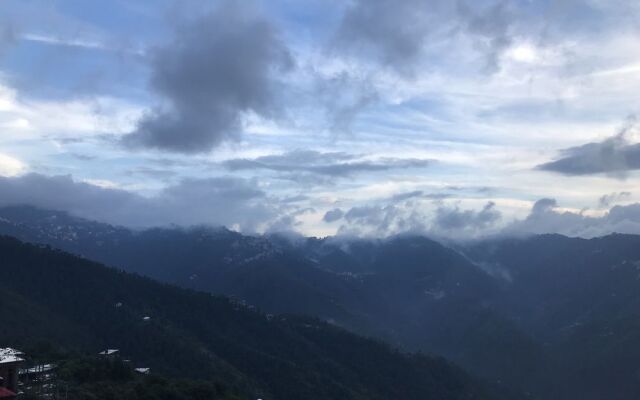 Spangle Heights - Shimla, Suites & Residences