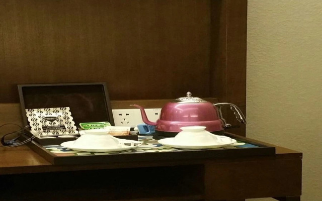 James Joyce Coffetel Qinhuangdao People Park Plaza