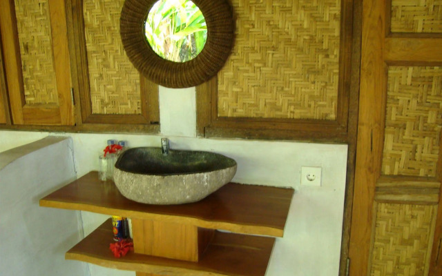 Flower Bud Bungalow