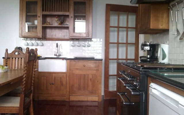 Cragowlet House East