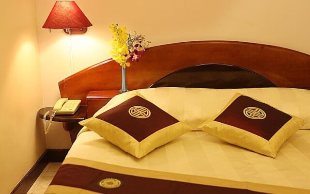 Boss Hotel 2