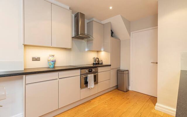 Elegant 1-bed flat at the heart of Kensington