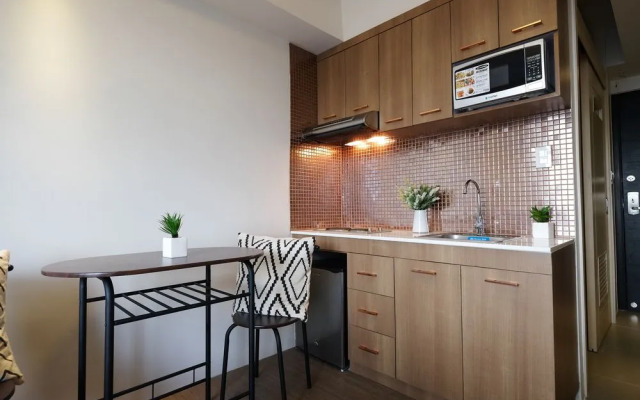 Portovita Tower 2BR 23rd FLR Black Unit W/ Balcony