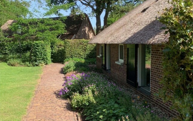 Luxurious Holiday Home in Monumental Farmhouse Near Nature Reserves - Zuna