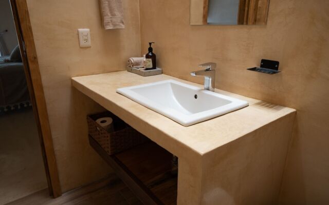 Yax Kiin Casa Boutique