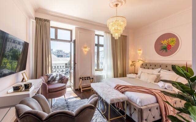 Old Town Luxury Suites