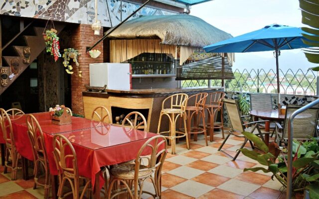 Grande Vista Hotel by Zen Rooms