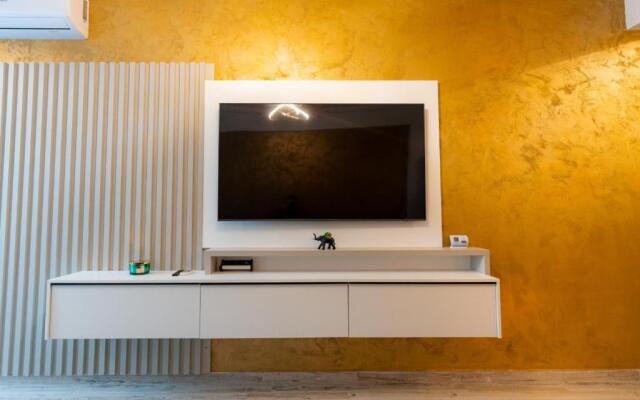 Gold House at Stefan Building Resort