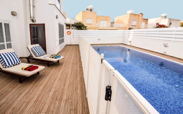 Villa Blue Phoenix