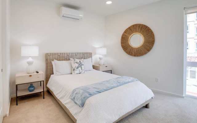 Seaside Vacation Rental w/ On-site Beach Access!