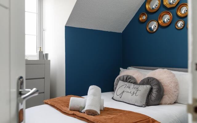 Immaculate 2-bed Apartment in Hove
