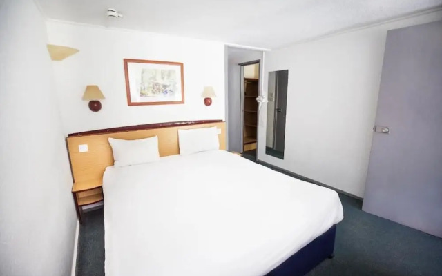 The Raceby Hotel Part of AG Collection