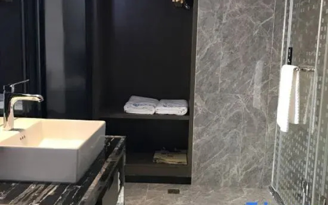 Lin Hai Hotel