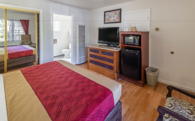 Pine Tree Chalet by RedAwning