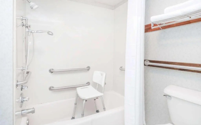 Days Inn Hendersonville