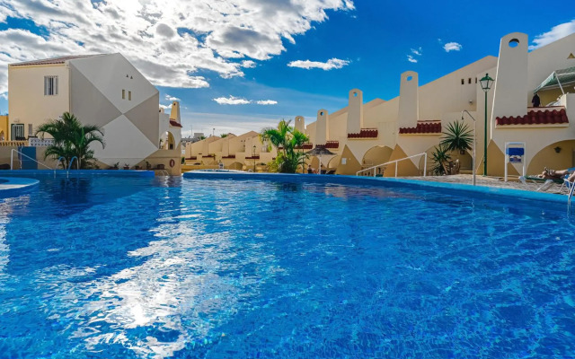 HeatedPool 4 bedrm 200m of Best Beach Tenerife WiFi