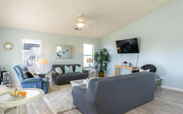 See Otter by Oak Island Accommodations