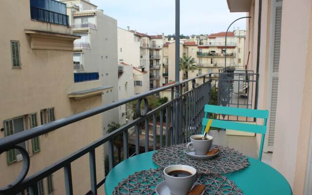 Nice Booking Clemenceau