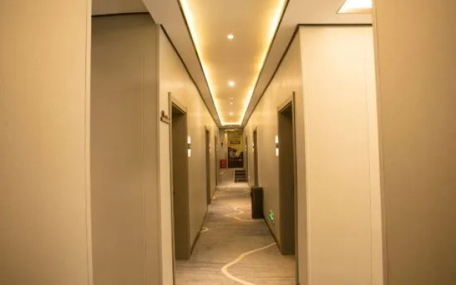 Home Inn Huaxuan Hotel Select (Zhoukou Taifuling Branch)