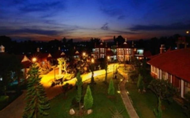 Royal Reward Resort