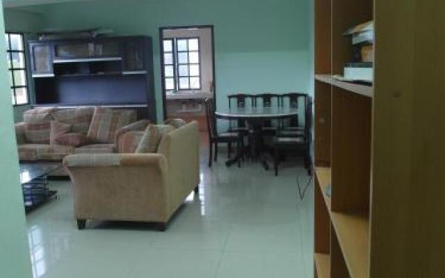 Jarzmin 3 Rooms Apartment