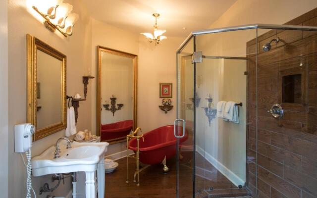 Gruene River Hotel & Retreat