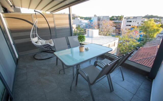 Raise Acropolis View Suites