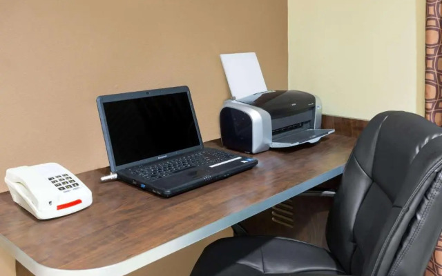 Microtel Inn & Suites Ozark