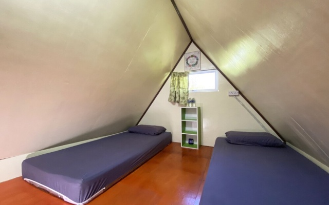Lily Cottage & Kitchen – Guest Rooms – Ranau