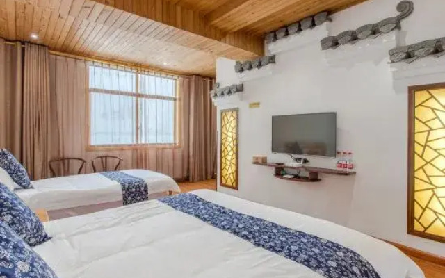 Yuliang Old Town Inn