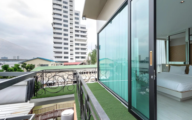 V VAREE Bangkok