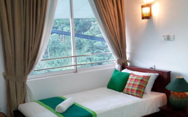 Green Tulip Hotel Kandy