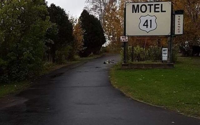 Motel 41