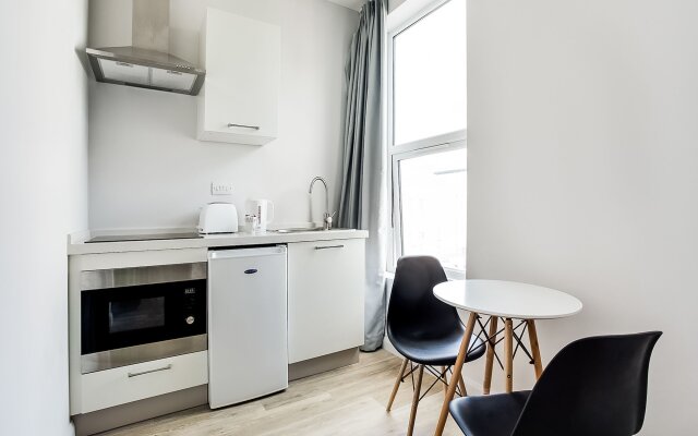 OYO Studiotel GY - Modern Hotel Apartments