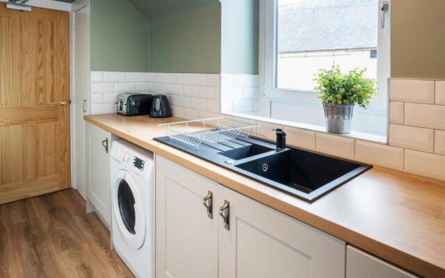 Taigh Carnan - 2 Huntly Terrace