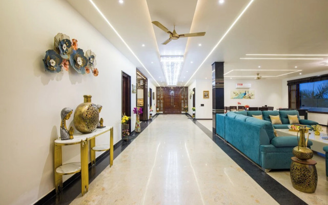 ELIVAAS Ivory Estate Pet-friendly Farm