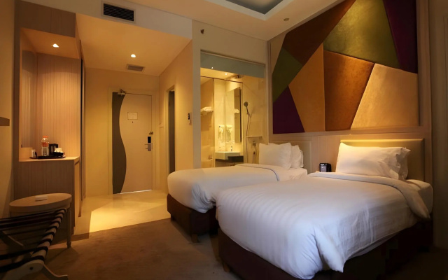 WThree Premier Hotel – Guest Rooms – Makassar