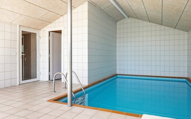 14 Person Holiday Home in Vaeggerlose