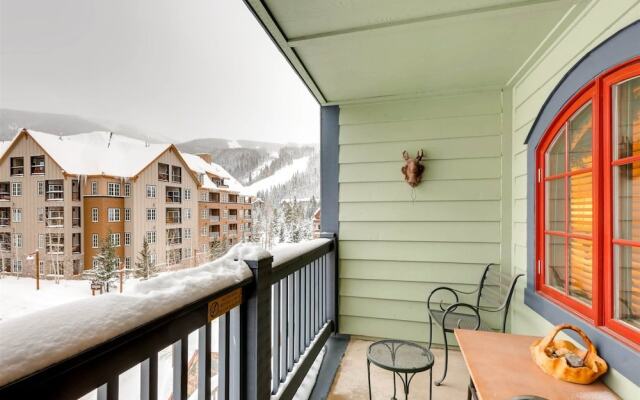 2 Bedroom Colorado Vacation Rental in River Run Village with Pool and Hot Tub Access