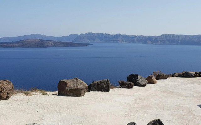 Melidonia Suites