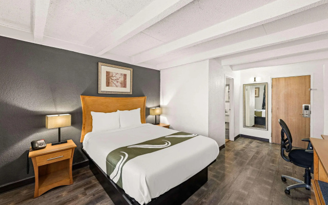 Quality Inn & Suites Council Bluffs - Omaha East