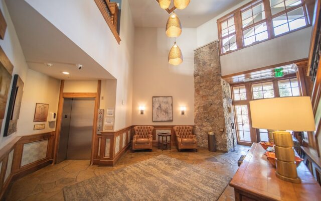 Lone Eagle 3001 by SummitCove Vacation Lodging