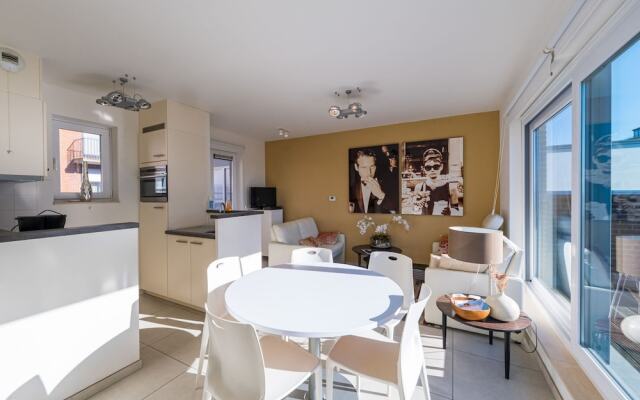 Penthouse With 2 Spacious Terraces